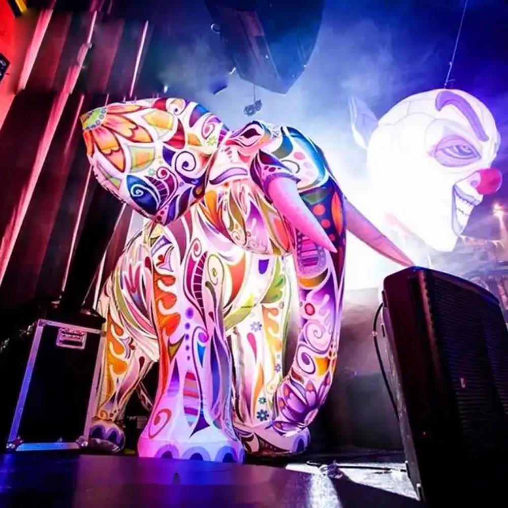 Kolorowy gigantyczny słoń z oś – Decor Lighting The Parade recenzja i cena